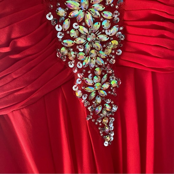 Red, strapless, jeweled prom dress/formal dress - Picture 6 of 12